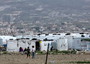 Libano: Ong, campo profughi siriani in fiamme, feriti
